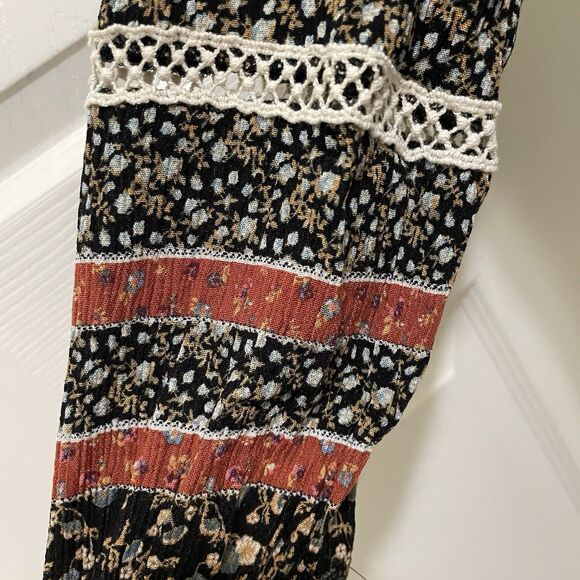 Mason & Belle Boho Blouse‎ Black Ditsy Floral V-Neck Shirt Tassels Women's Small - Picture 5 of 8